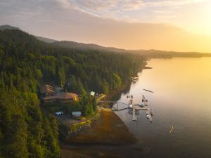 Salmon Falls Resort Photo